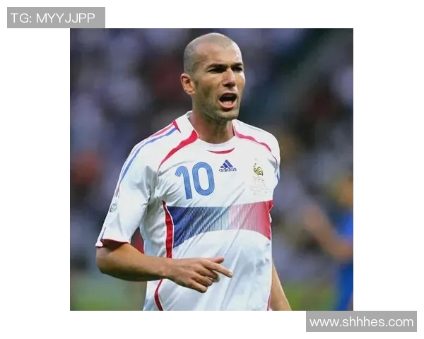 世界杯足球巨星专注踢球成就传奇打造巅峰时刻 世界杯足球巨星专注踢球成就传奇打造巅峰时刻