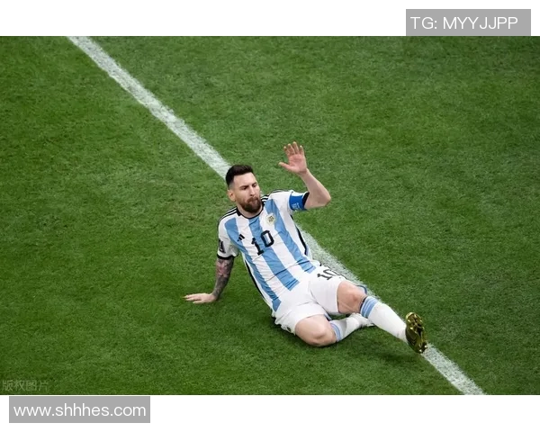 外星面孔的足球天才他是场上最神秘的存在 外星面孔的足球天才他是场上最神秘的存在