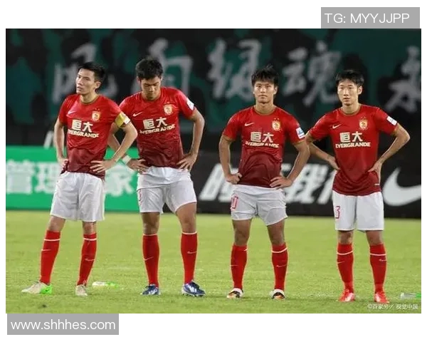 足球人视角深度解析恒大球星辉煌与挑战